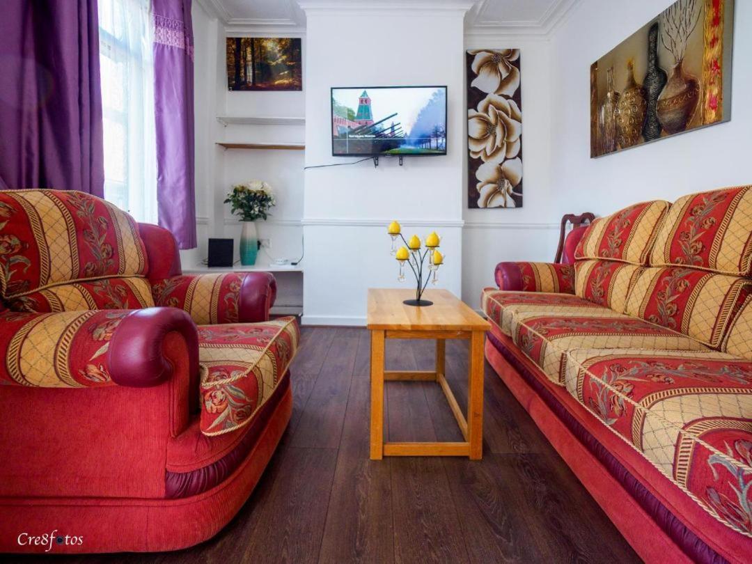 12 Cornwallis Lodge Family Room 2 Stoke-on-Trent Exteriör bild