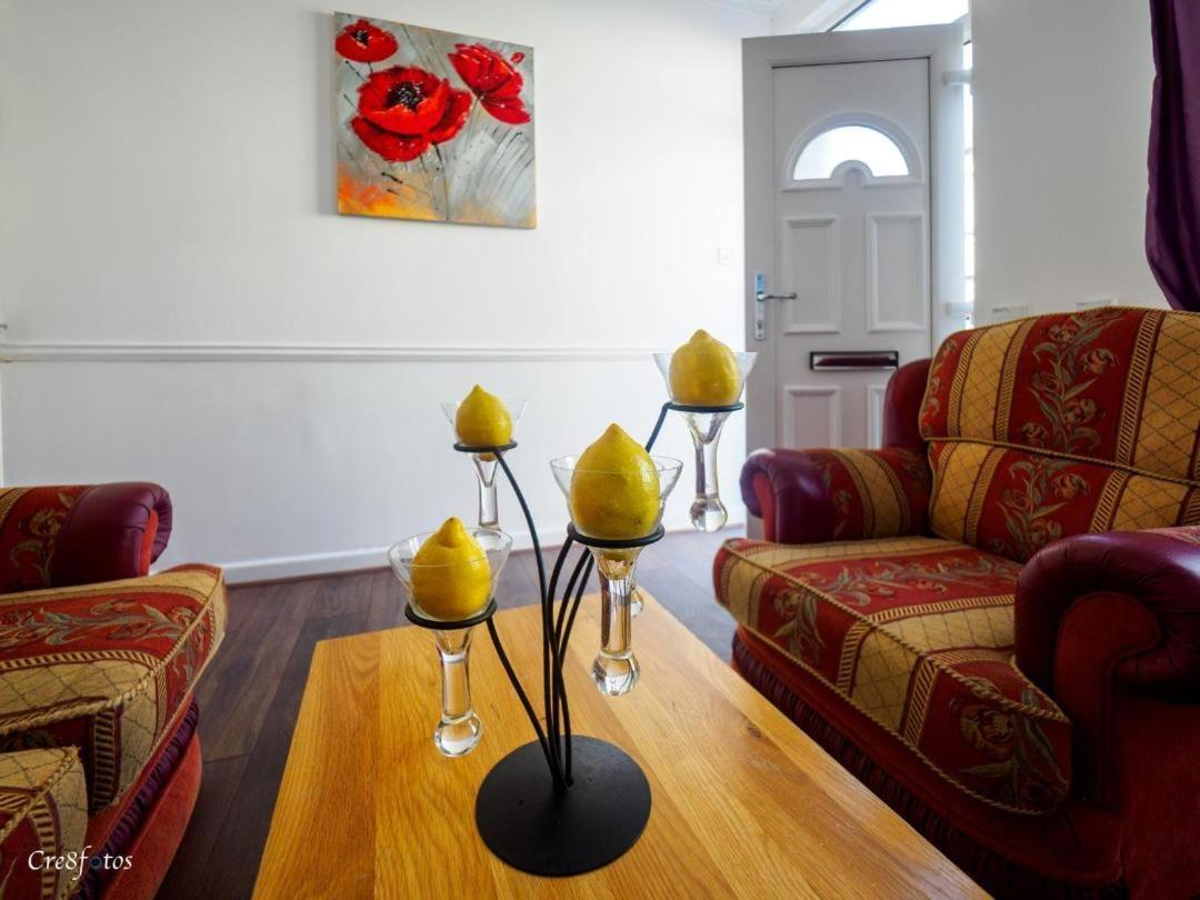 12 Cornwallis Lodge Family Room 2 Stoke-on-Trent Exteriör bild